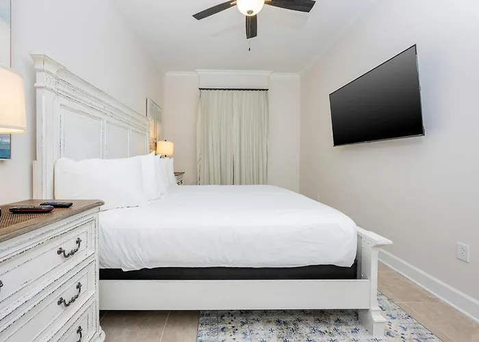 Phoenix Gulf Towers 1006 Apartment